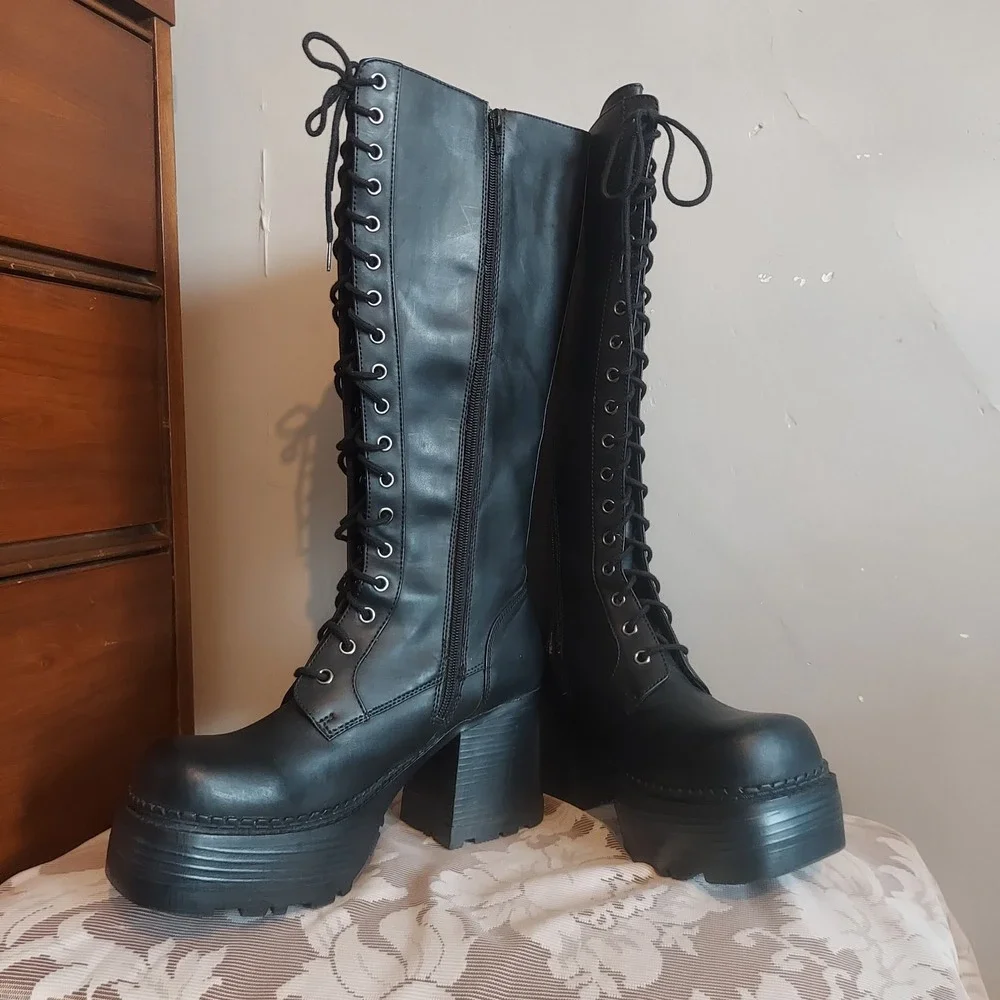 Fashion Bug Trelis Black Platform Boots Lace Up Knee High Chunky Heel 9.5M 3801